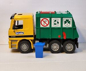 BRUDER Large Recycle Garbage Truck Germany Mercedes Benz Actros(See Description)