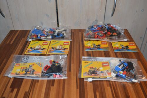 LEGO Castle Bundel (6067, 6016, 2x 6017, 2x 6018 & 6009) 6 of 7 have a booklet.