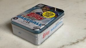 New Listing2021 Topps Series 1 Factory Sealed Bryce Harper Tin - 75 Cards