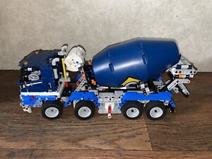 LEGO TECHNIC: Concrete Mixer Truck (42112)