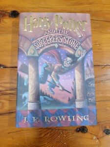 HARRY POTTER & SORCERER'S STONE - J.K. Rowling - 1st American Edition