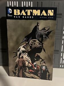 Batman War Games Bk. 1 by Andersen Gabrych Devin Grayson (2015 Paperback) DC TPB