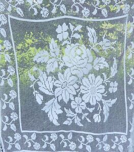 New ListingVINTAGE FRENCH FILET LACE SMALL CURTAIN PANEL.