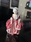 Rare vintage royal doulton figurines: Goody Two Shoes 1939