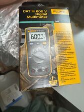 Fluke 600V Digital Multimeter - FLUKE-107