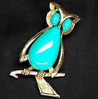 Vintage Signed Crown Trifari OWL Turquoise Blue Stone Jelly Belly Brooch Pin