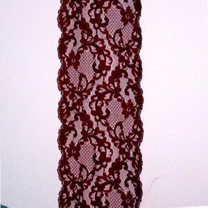 Vintage Burgundy Lace Double Edge Scallop 4.5