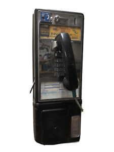 Field used pay telephone . Complete