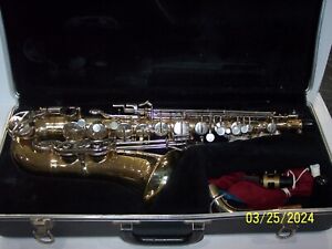 New ListingBundy II The Selmer Company Alto saxophone With Case S/N 1097814