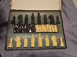 Vintage 1959 Renaissance Chess Chessmen Set #832 by Lowe - Box & Pieces Complete
