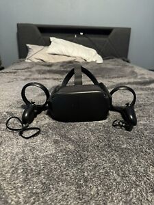 oculus quest 64 gb used  controllers INCLUDED