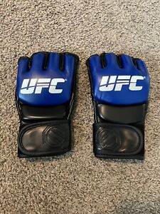 BRAND NEW - UFC Sparring Gloves Blue (Meduim)