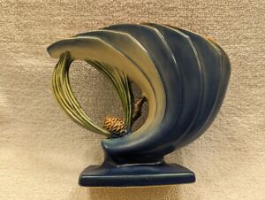 Vintage Roseville Pottery U.S.A–blue fan vase-#472-6–pinecone pattern-Excellent