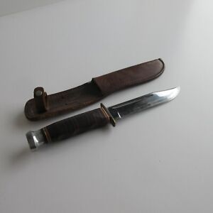 Vintage KABAR 1207 Hunting Knife with Leather Sheath