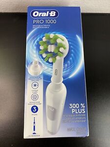 Oral-B Pro 1000 Rechargeable Electric Toothbrush in White Open Box No Head