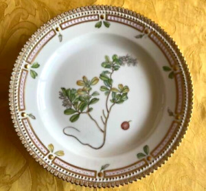 Royal Copenhagen Plate  Flora Danica 20/3573 Tableware 1987 Near Mint