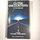 New ListingClose Encounters Of The Third Kind by Steven Spielberg PB 1st Dell 1977 GC [298]