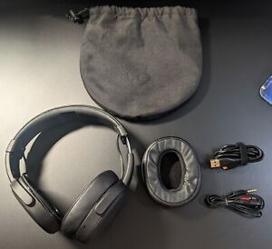 New ListingSkullcandy Crusher Wireless Headphones Black w Case & Cables 1 Cushion Off Incl.