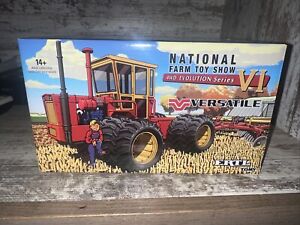 1/32nd Scale Versatile 125 4WD Tractor 2023 National Farm Toy Show Ertl Die-cast