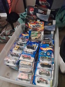 Hot wheel lot huge/ never taken out of box/ 100-120 cars/ all 1990  - 2007 years