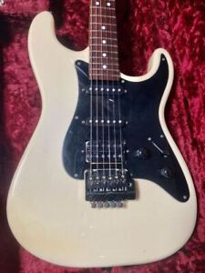 Charvel Electric Guitar Stratocaster White Model-3 4.0kg W/Gig Bag Used Product