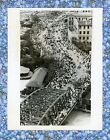 1937 A MILLION CHINESE TRYING TO ESCAPE BOMBING IN SHANGHAI CHINA PRESS PHOTO
