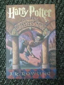 HARRY POTTER AND THE SORCERER'S STONE Rowling 1st American Edition 1998 HC VG