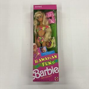 1990 Vintage Mattel Hawaiian Fun Barbie With Hula Skirt & Bracelet NRFB 5940 NIB