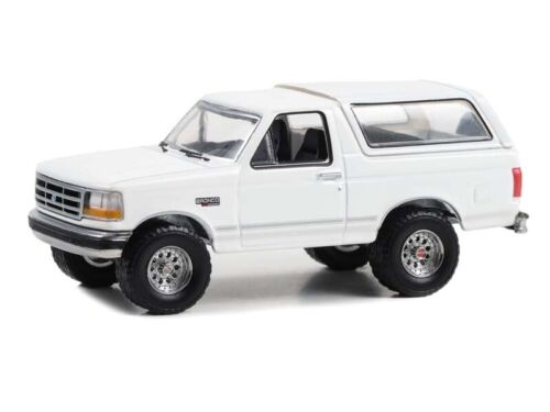 1993 Ford Bronco XLT - Oxford White Diecast 1:64 Scale Model - Greenlight 30452