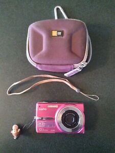 New ListingSanyo VPC-X1250 12.1 MP 3X Optical Zoom Camera Pink With Case
