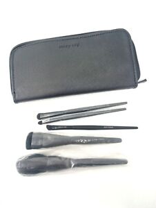 Mary Kay Essentials Brush Set + Case Black