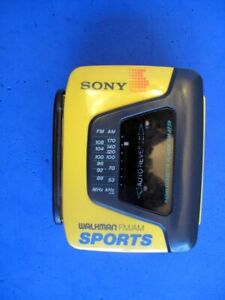 Sony Sports Walkman WM-AF59 AM/FM Radio Cassette Player - Works Great!