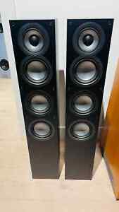 Pair ELAC Uni-Fi 2.0 UF52 Floorstanding speaker Black in Excellent Condition