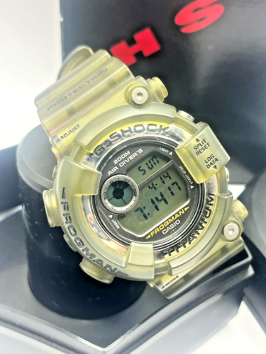 CASIO G-shock Frogman DW-8200 Digital  QZ   BOX