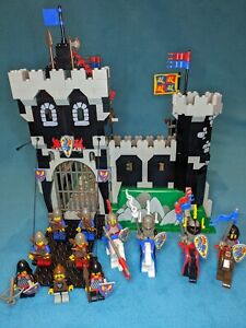 LEGO Classic Castle: Black Knight's Castle Set 6086 - In Great Condition READ