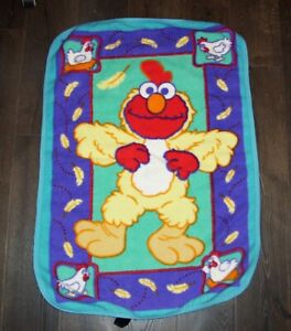 Sesame Street Elmo Chicken Dance Blanket Feathers Fleece Toddler Baby Throw