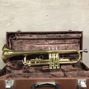 Yamaha YTR-2320E Bb Trumpet Brass Used with Hard Case and Mouthpiece from Japan