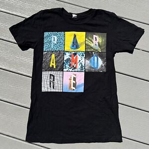 PARAMORE Band Tee SMALL Pop Punk Rock Shirt Excellent Hayley Williams Block Logo