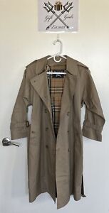 Burberrys Trench Coat Women's/Unisex 💯 Authentic - Great Condition