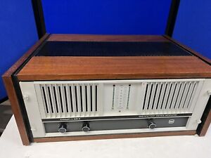 CROWN SA-2 Distinction Series High Power Amplifier Vintage Rare Wood Cabinet