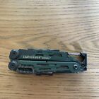 Leatherman Signal, 19-in-1 Multi-tool for Outdoors, Topo Blade (Green)