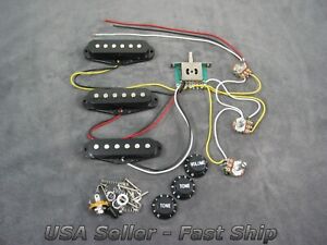 Guitar Single Coil Pre-Wired Pickup Set for Stratocaster+Squier Strat SSS Black