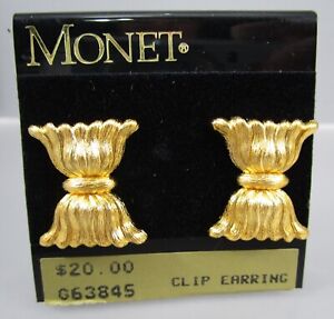 NEW Stock Vintage MONET 90s NOS Textured Gold Tone Bow Clip on Earrings 72T