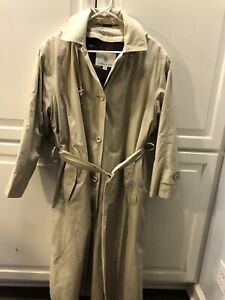 London Fog Beige Size 8 Petite dress rain trench Coat w/ removable hood & Liner
