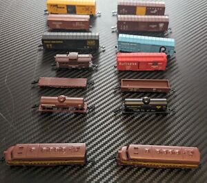 Lot of 14 - Z Scale Micro-Trains Line NO RESERVE