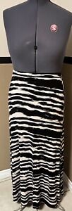ROZ & ALI Womens Maxi Skirt Medium Black White Stipe Comfy Skirt  Style