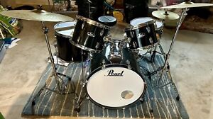 Pearl Roadshow 5-piece Complete Drum Set with Cymbals - 22