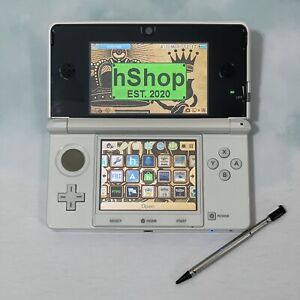 Nintendo 3DS White Region Free USA Seller -MOD- 64gb Charger and Stylus Included