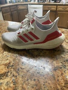 Size 9.5 - adidas UltraBoost 22 White Vivid Red