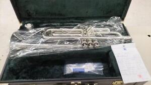 YAMAHA YTR-8335S Xeno Trumpet Custom with Mouthpiece Hard Case Brass Instrument